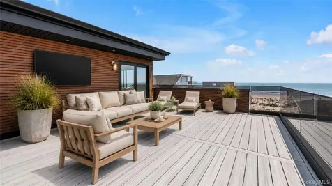 18 New Hampshire Street Long Beach NY 11561