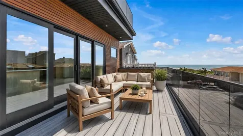 18 New Hampshire Street Long Beach NY 11561