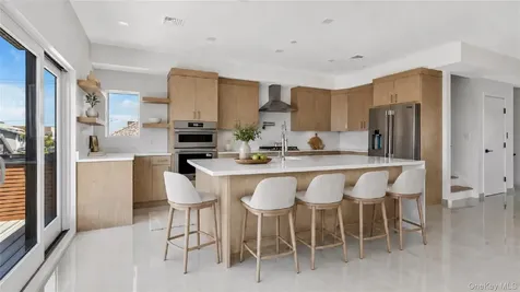 18 New Hampshire Street Long Beach NY 11561