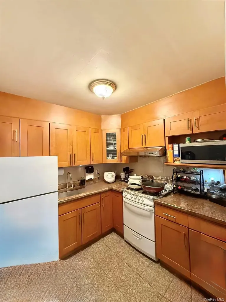 138-70 Elder Avenue Flushing NY 11355