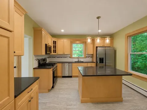 248 N Highland Avenue Chestnut Ridge NY 10965