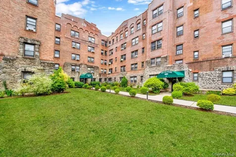4784 Boston Post Road Pelham NY 10803