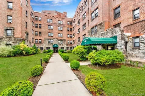 4784 Boston Post Road Pelham NY 10803