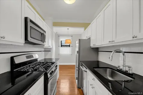 4784 Boston Post Road Pelham NY 10803