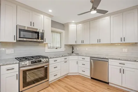 233 Walnut Street Massapequa Park NY 11762