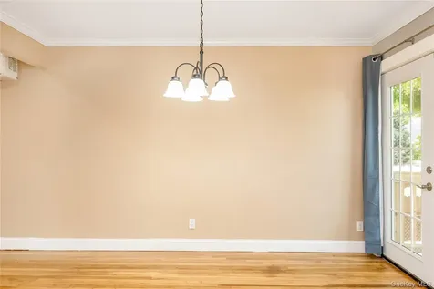 233 Walnut Street Massapequa Park NY 11762