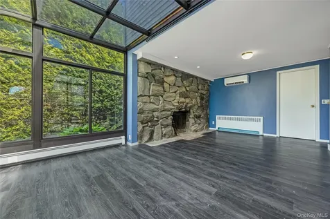 233 Walnut Street Massapequa Park NY 11762