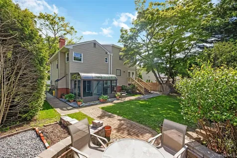 233 Walnut Street Massapequa Park NY 11762