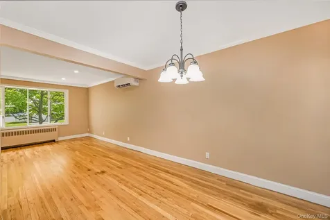 233 Walnut Street Massapequa Park NY 11762