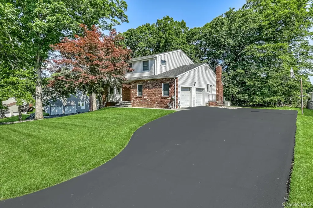 20 Dolphin Road New City NY 10956