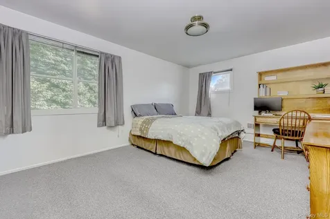 20 Dolphin Road New City NY 10956