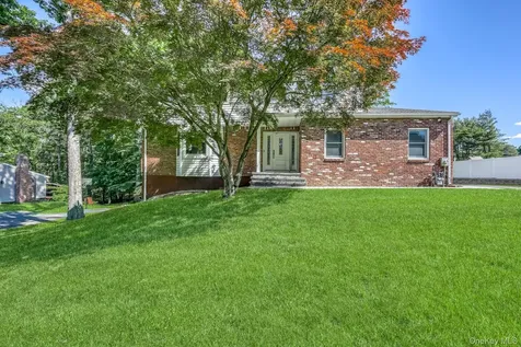 20 Dolphin Road New City NY 10956