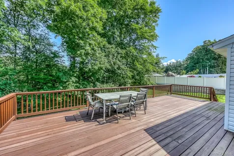 20 Dolphin Road New City NY 10956