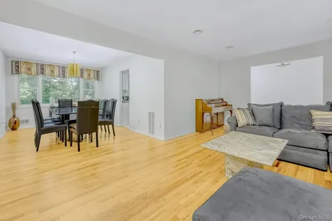 20 Dolphin Road New City NY 10956