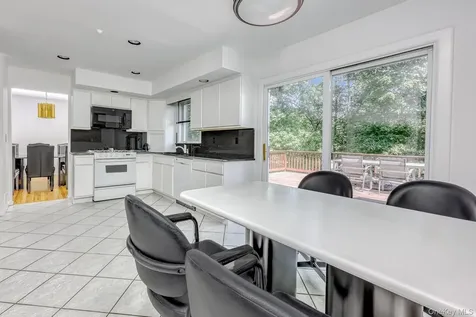 20 Dolphin Road New City NY 10956