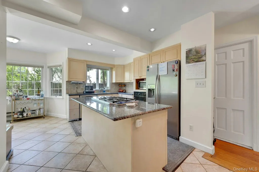 29 Deerfield Avenue Eastchester NY 10709