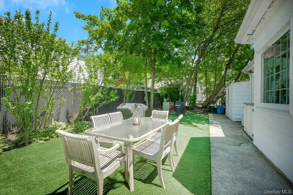 29 Deerfield Avenue Eastchester NY 10709