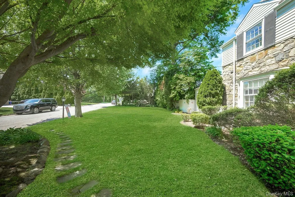 29 Deerfield Avenue Eastchester NY 10709
