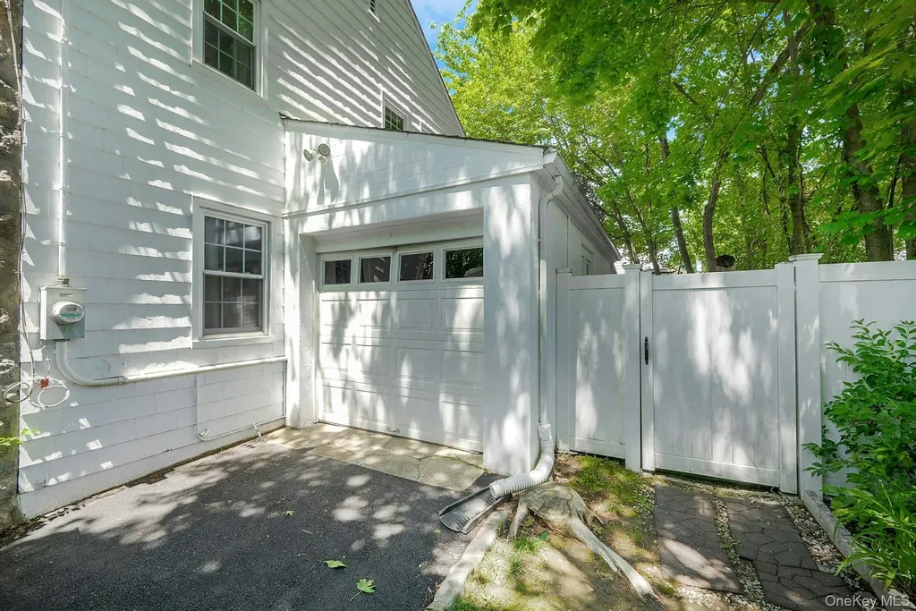 29 Deerfield Avenue Eastchester NY 10709
