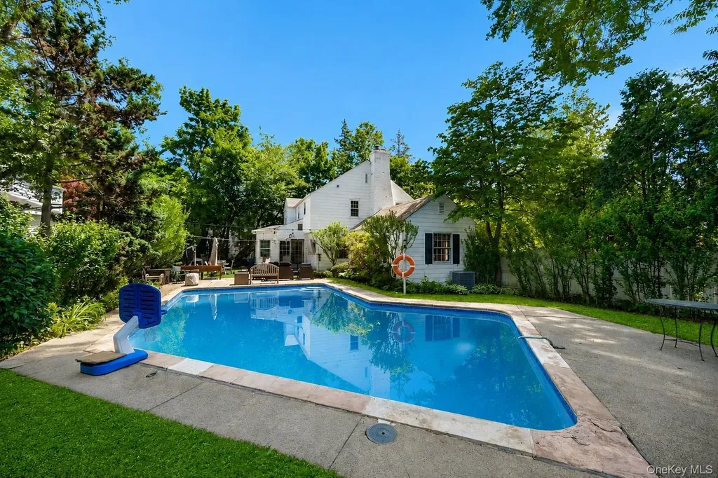 29 Deerfield Avenue Eastchester NY 10709