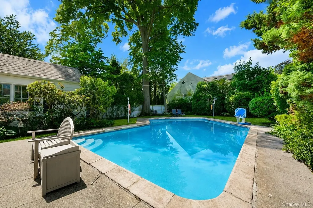 29 Deerfield Avenue Eastchester NY 10709