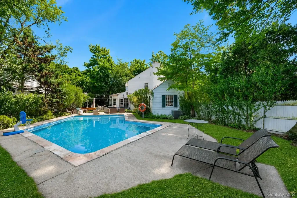 29 Deerfield Avenue Eastchester NY 10709