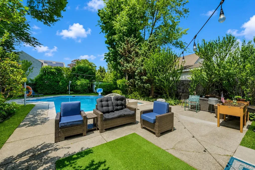 29 Deerfield Avenue Eastchester NY 10709