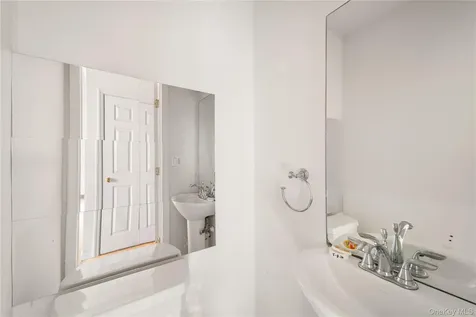 39 Clifford Place Harrison NY 10528