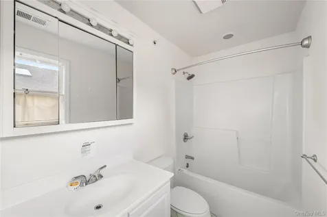 39 Clifford Place Harrison NY 10528