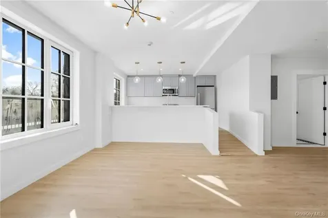 139 Fifth Avenue Pelham NY 10803
