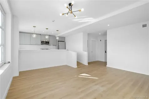 139 Fifth Avenue Pelham NY 10803