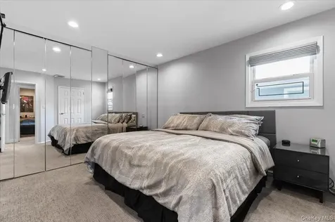 21 Beaumont Drive Plainview NY 11803