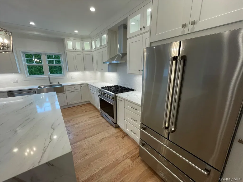 469 Andrews Road Mineola NY 11501