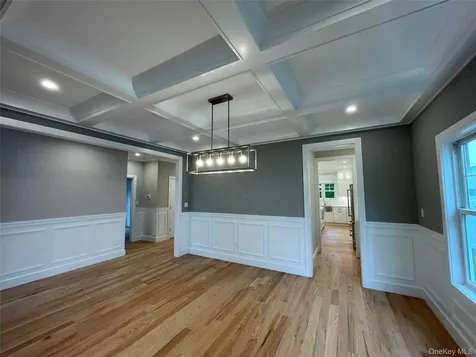 469 Andrews Road Mineola NY 11501