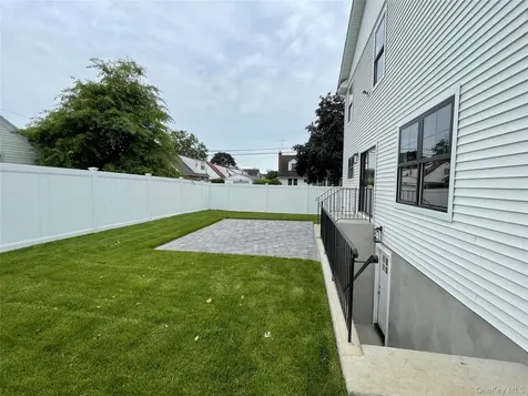 469 Andrews Road Mineola NY 11501