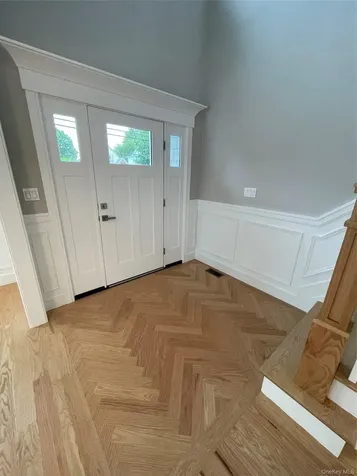 469 Andrews Road Mineola NY 11501