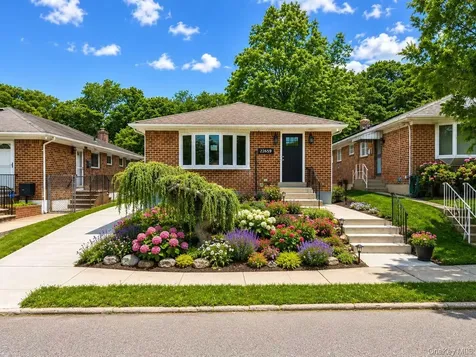 22659 76th Road Oakland Gardens NY 11364