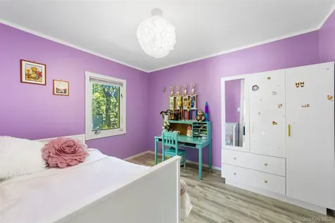 238 Tomahawk Street Yorktown Heights NY 10598