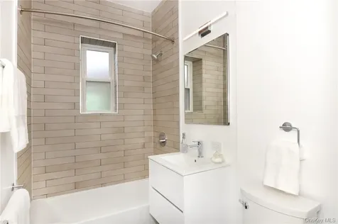 651 Boulevard West Lane Pelham NY 10803