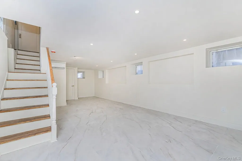 332 Willowbrook Staten Island NY 10314