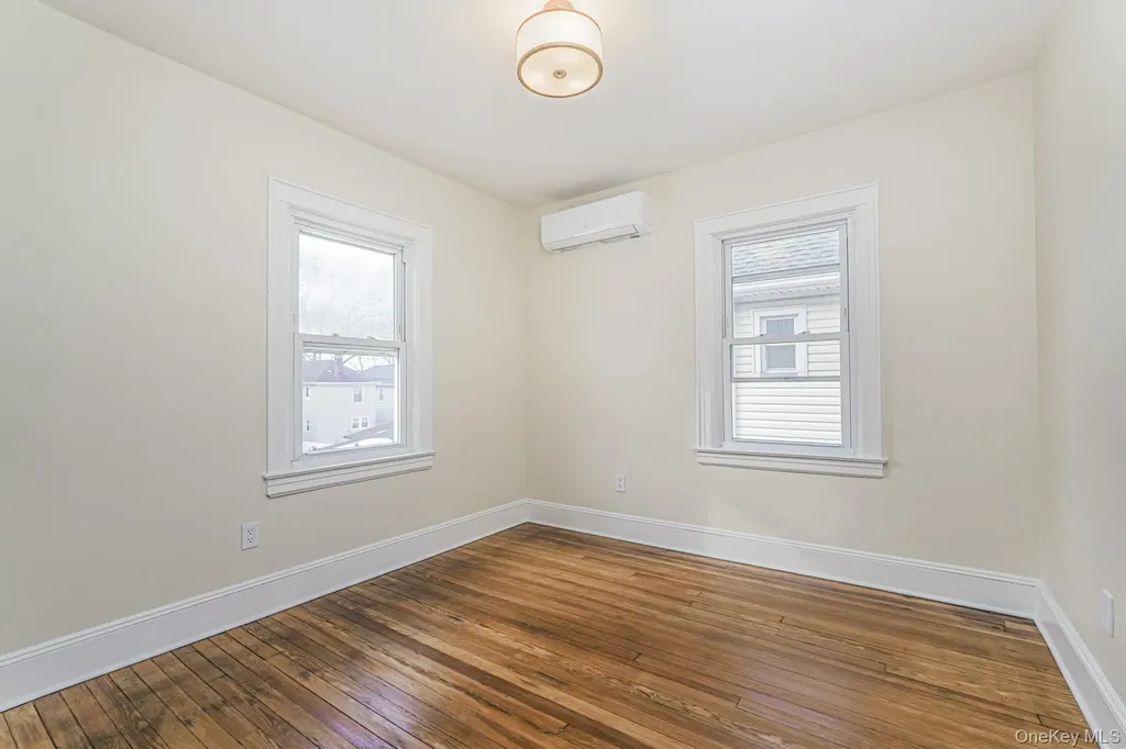 332 Willowbrook Staten Island NY 10314