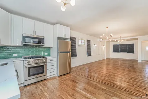 332 Willowbrook Staten Island NY 10314