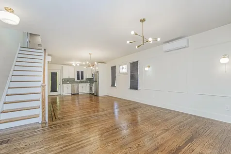 332 Willowbrook Staten Island NY 10314