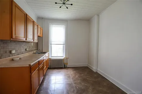 141 Saint James Street Kingston NY 12401