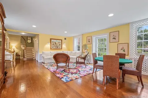 8 Stonegate Lane Old Brookville NY 11545