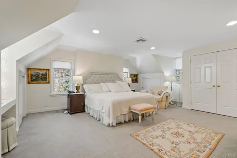 8 Stonegate Lane Old Brookville NY 11545