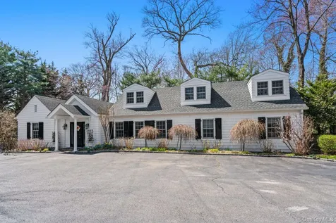 8 Stonegate Lane Old Brookville NY 11545