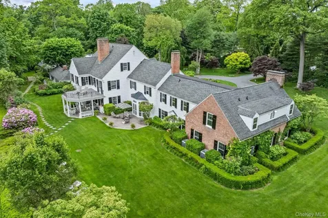 8 Stonegate Lane Old Brookville NY 11545