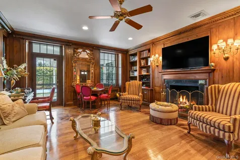 8 Stonegate Lane Old Brookville NY 11545
