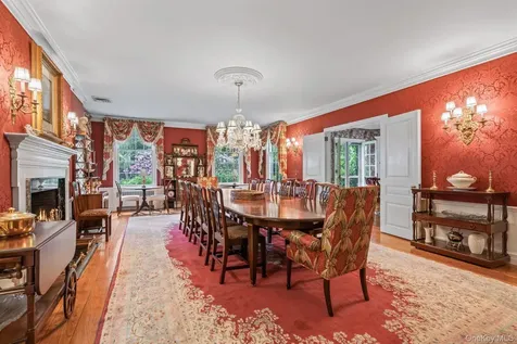 8 Stonegate Lane Old Brookville NY 11545